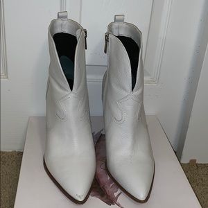 White leather bootie
